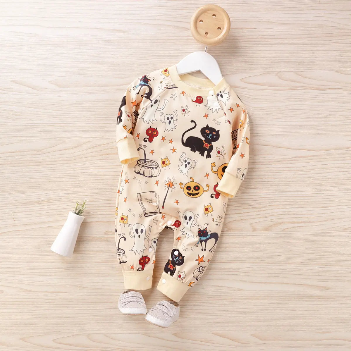 Halloween print baby jumpsuit Baby Bumpity Boo