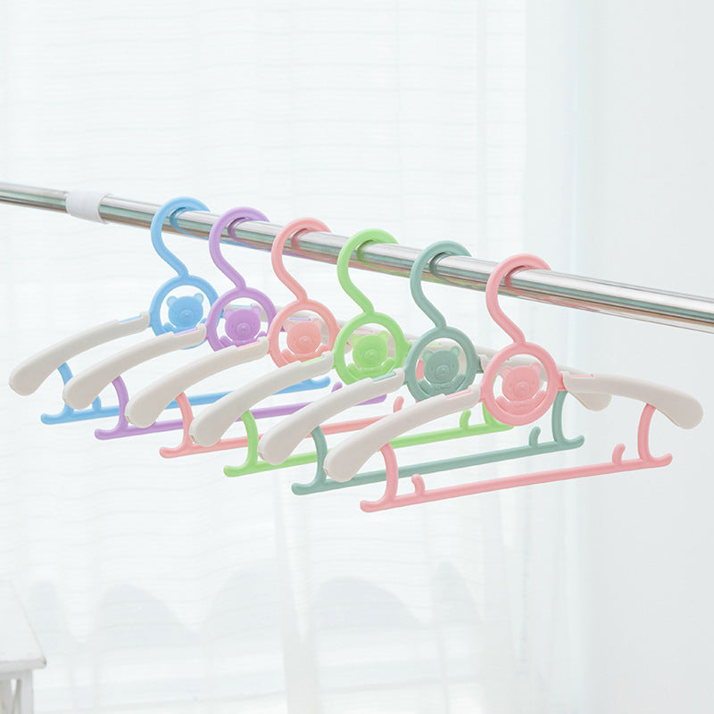 Children's newborn telescopic hanger