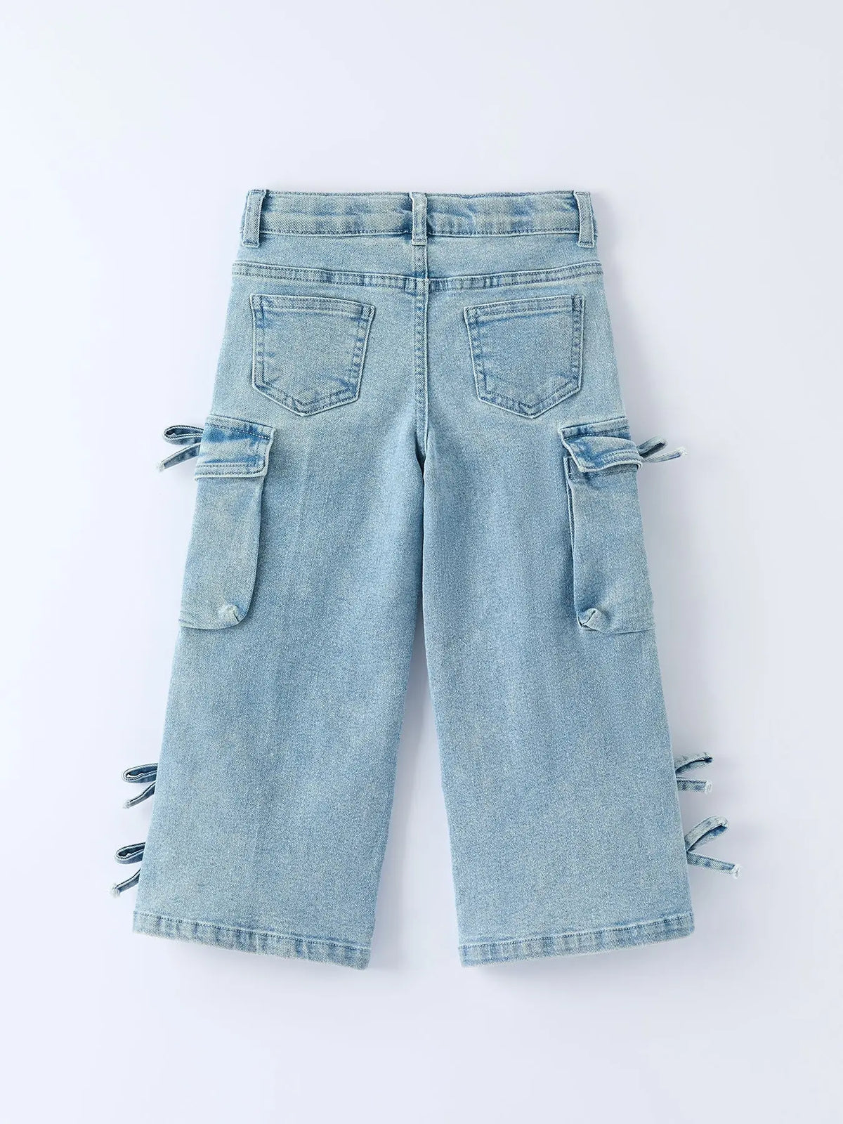 Pantalones anchos de mezclilla con bolsillos