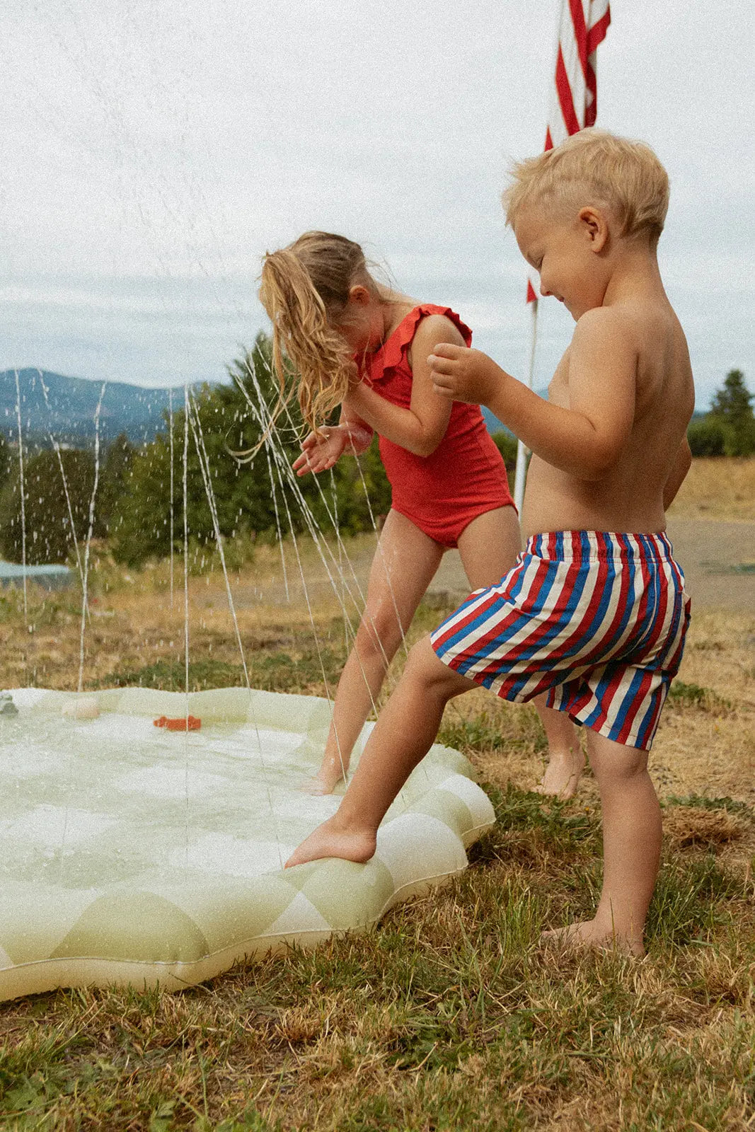 Green Gingham Splash Pad