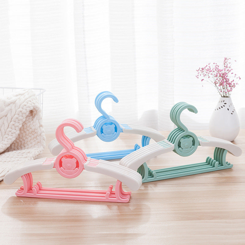 Children's newborn telescopic hanger