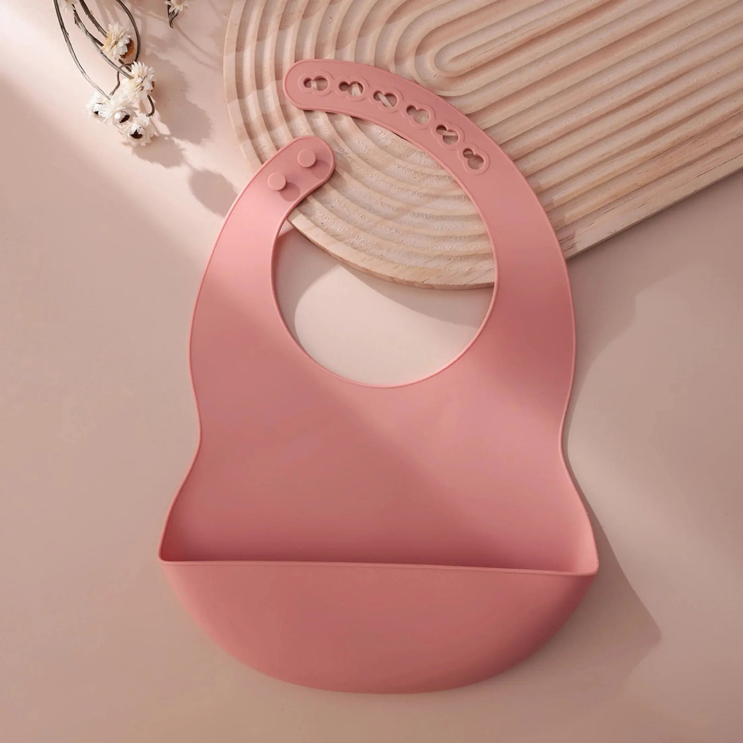 Color Kids 1PCS Silicone Baby Bib Adjustable Waterproof Feeding Bib BPA Free Soft Drool Bib Newborn Essentials Saliva Towel