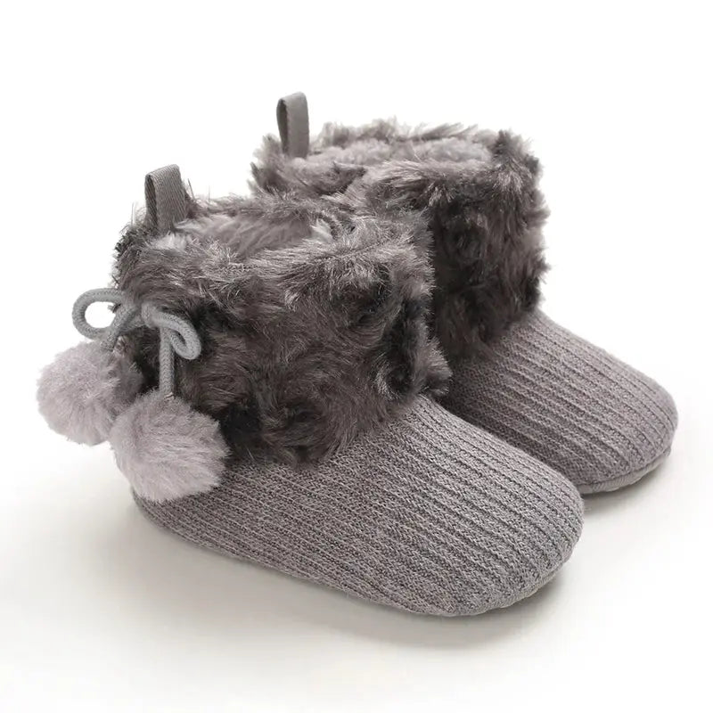 Shoes for 0-1 year old babies, comfortable and soft shoes for female babies, warm baby boots for winter