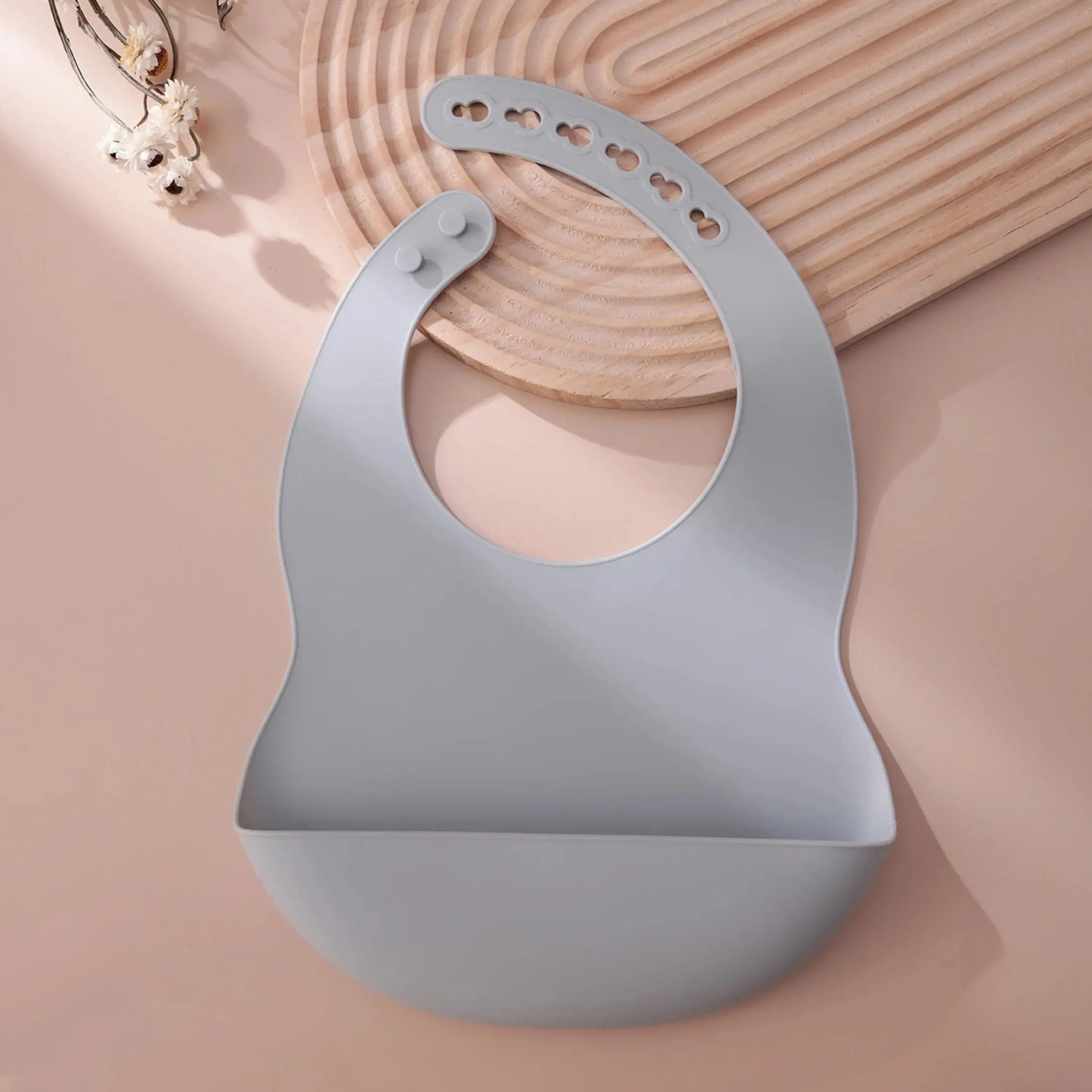 Color Kids 1PCS Silicone Baby Bib Adjustable Waterproof Feeding Bib BPA Free Soft Drool Bib Newborn Essentials Saliva Towel