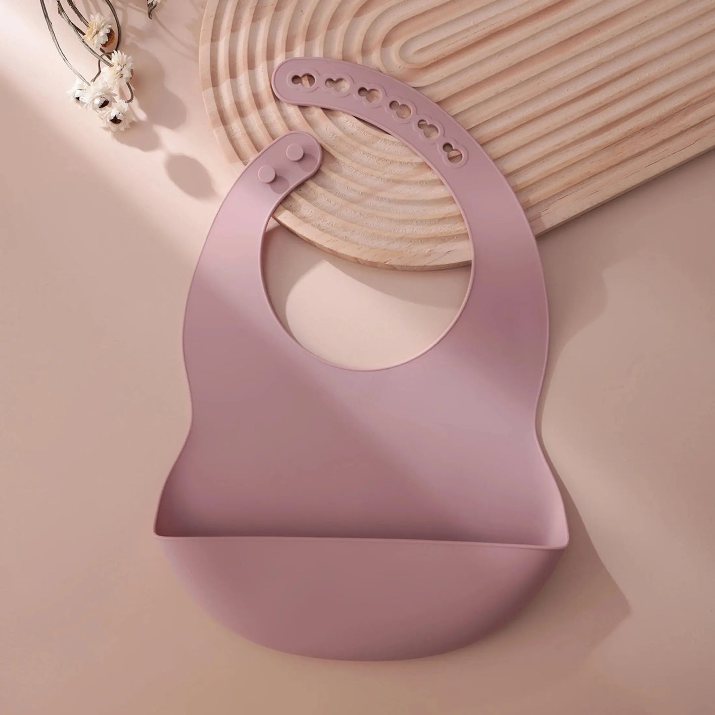 Color Kids 1PCS Silicone Baby Bib Adjustable Waterproof Feeding Bib BPA Free Soft Drool Bib Newborn Essentials Saliva Towel