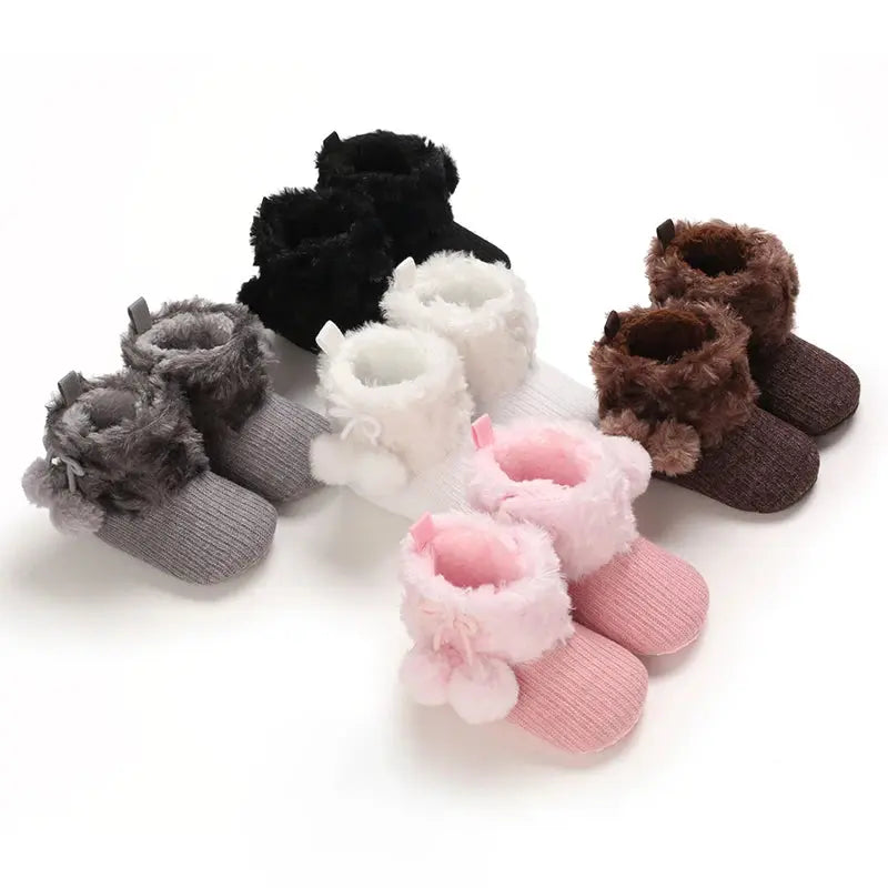 Shoes for 0-1 year old babies, comfortable and soft shoes for female babies, warm baby boots for winter