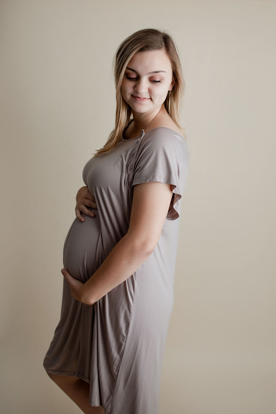 Mommy Labor and Delivery Nursing Hospital Gown - Comfortable Maternity & Postpartum Wear Three Little Tots