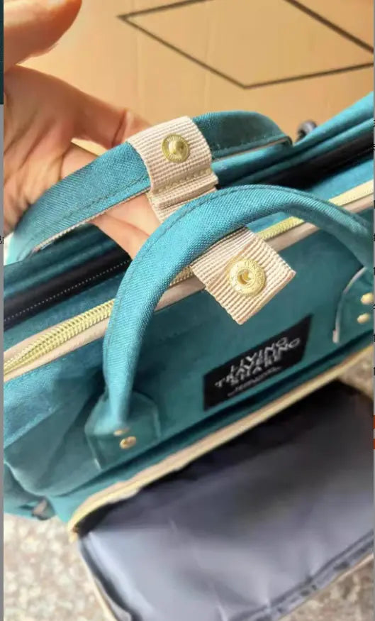 Large-Capacity Mommy/Diaper Bag