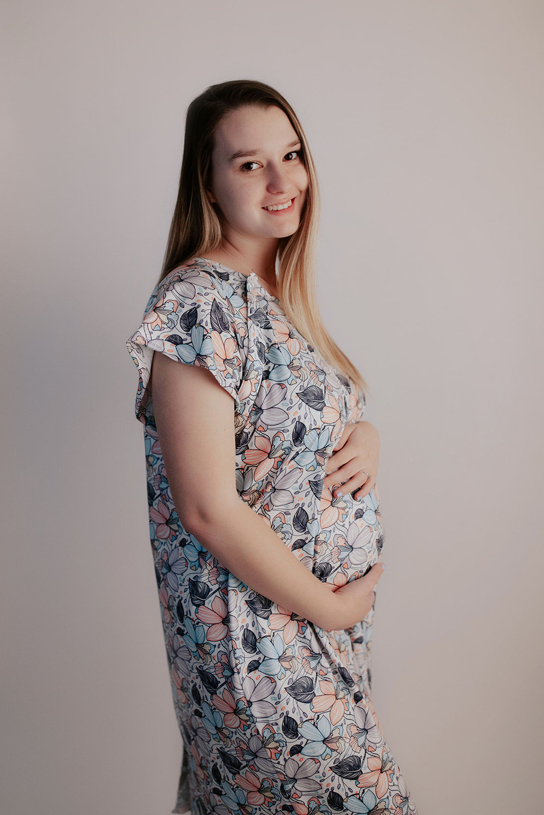 Mommy Labor and Delivery Nursing Hospital Gown - Comfortable Maternity & Postpartum Wear Three Little Tots