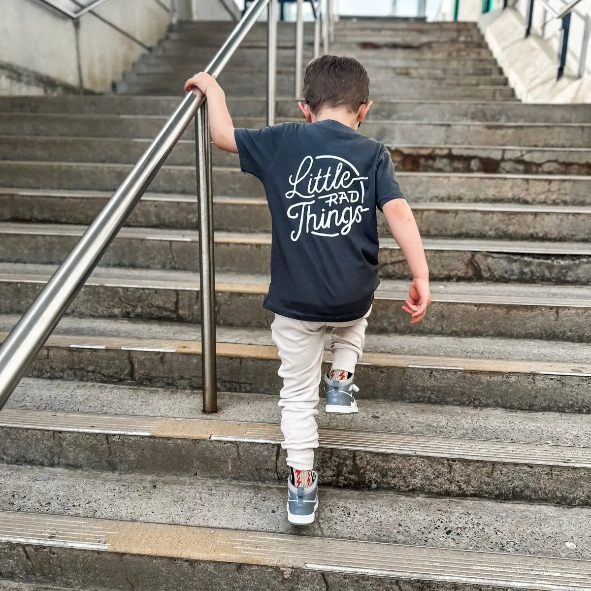 RAD CIRCLE LOGO TEE