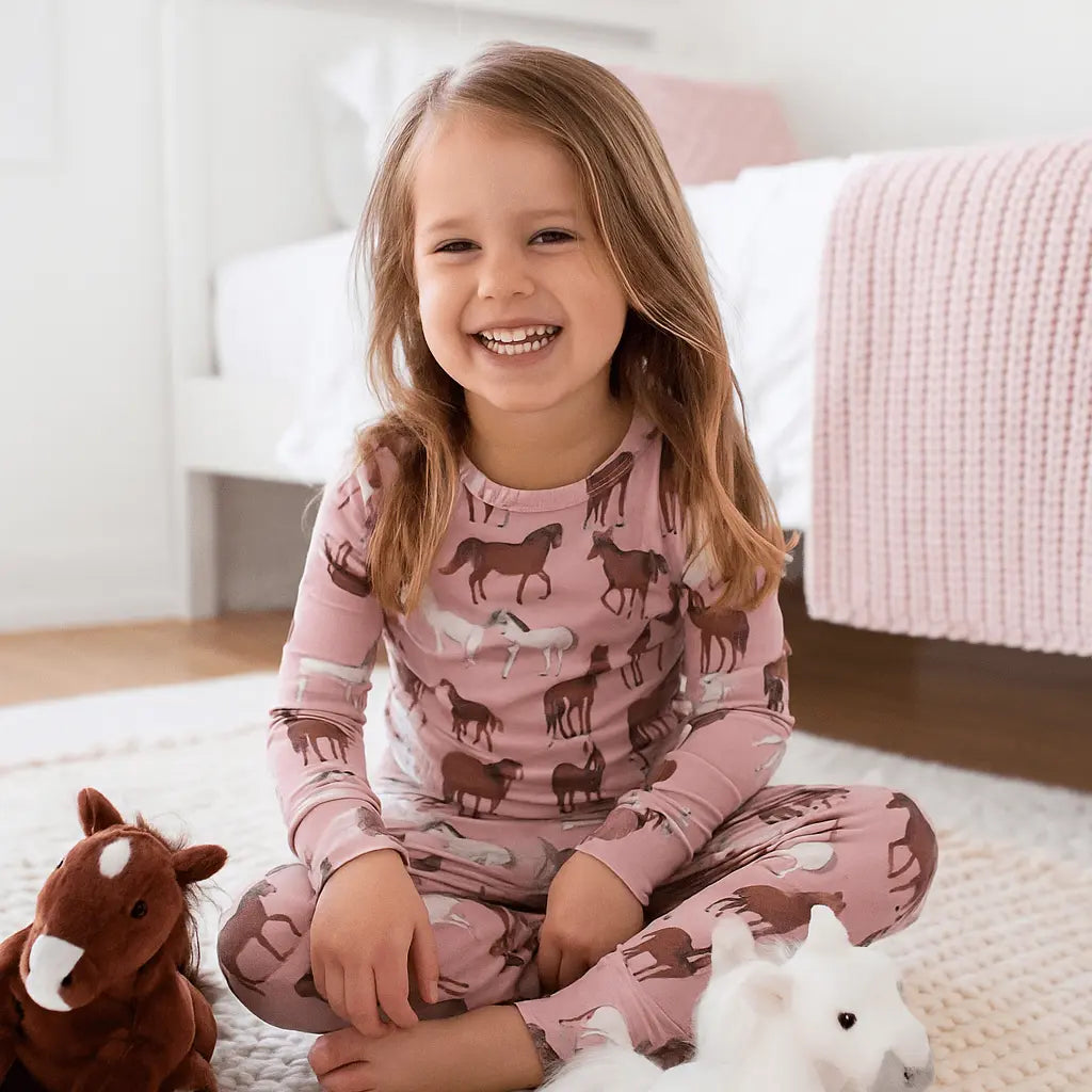 Girls · Fun/Themed Big Kid Pajama Set