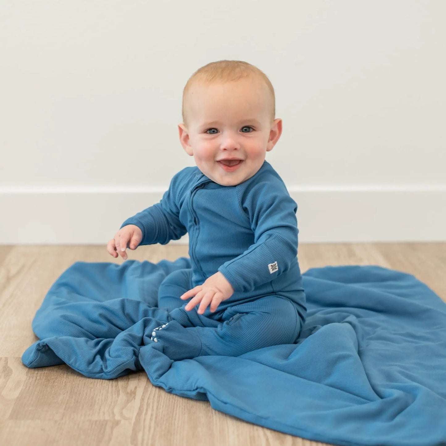 Boys/Adventure Zipper Footie
